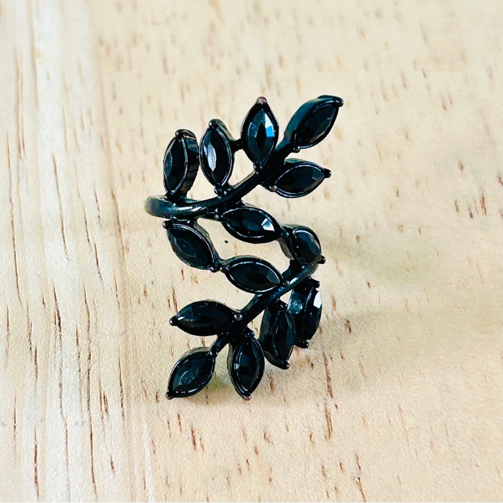 Black Leaf Wrap Ring (size 7)